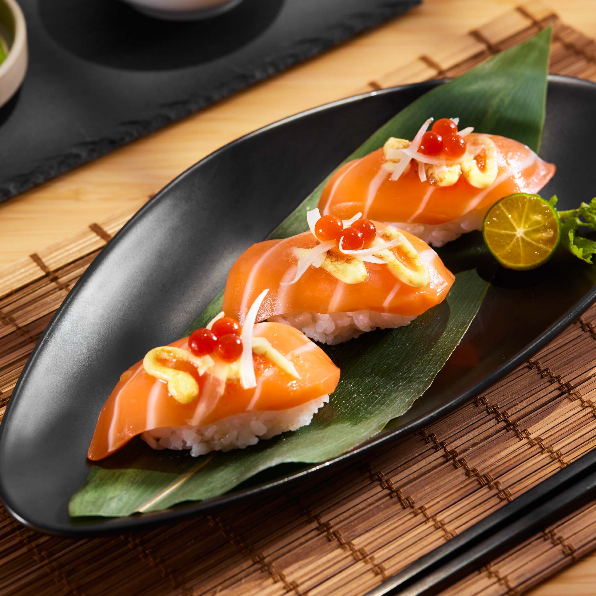松珍鮭魚生魚片｜蔬食美味革新！（限定於 6/27–6/28 台北國際食品展體驗）