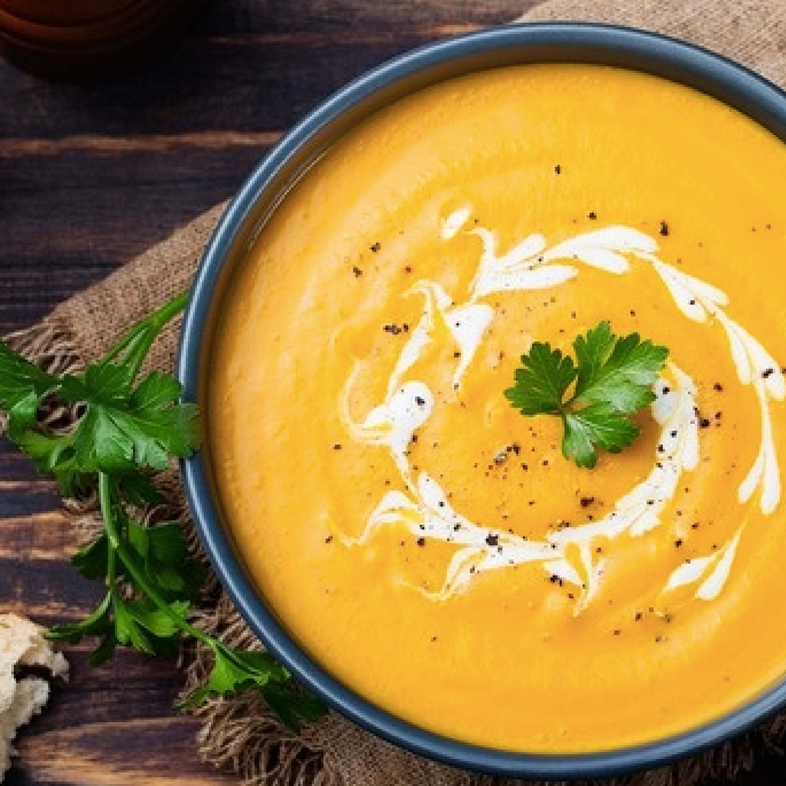 和秋 南瓜栗子嫩雞濃湯 嚴選新鮮食材，每一口都吃得到營養精華！