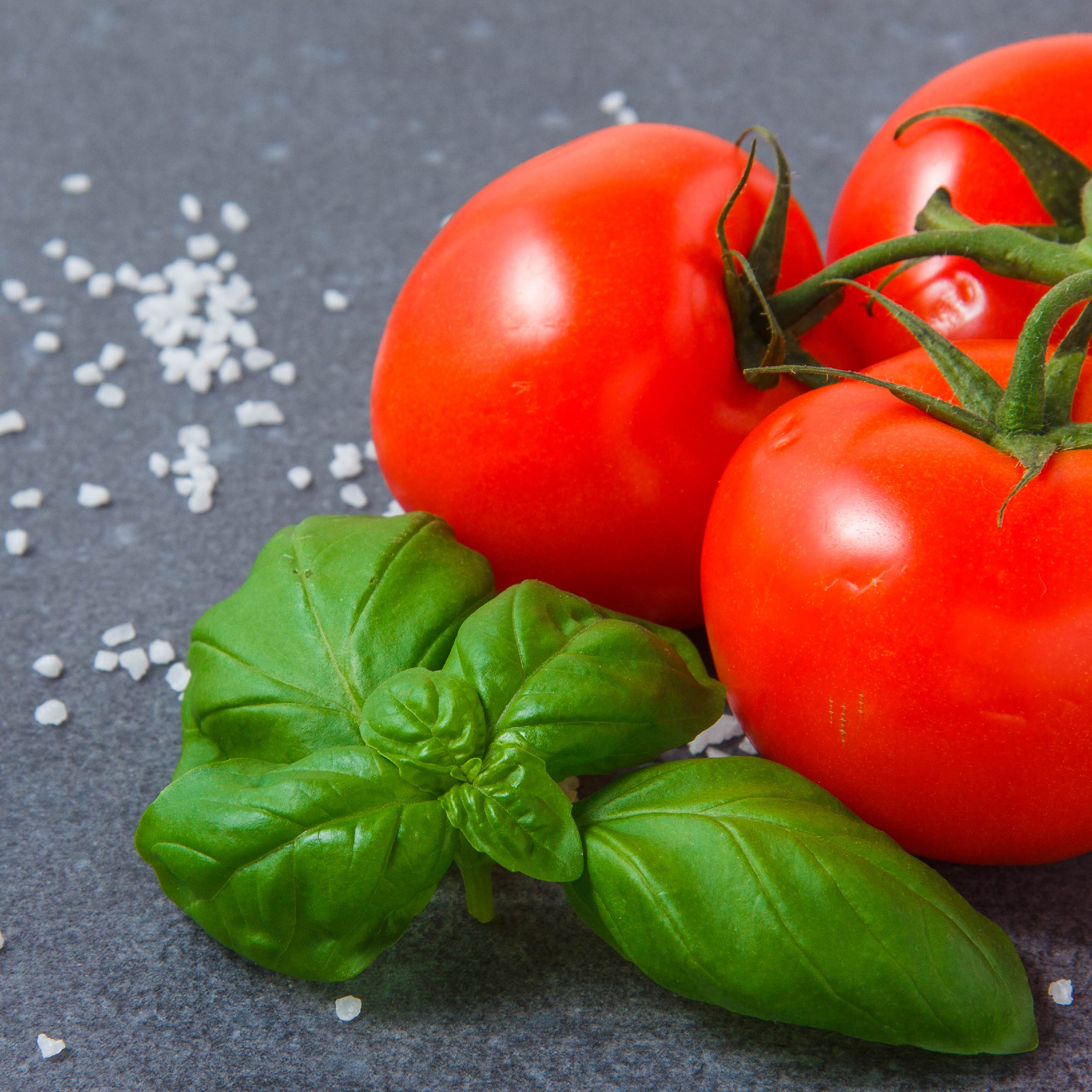 蕎拉燕麥 蕃茄羅勒纖脆片刻 天然燕麥，脆出好滋味