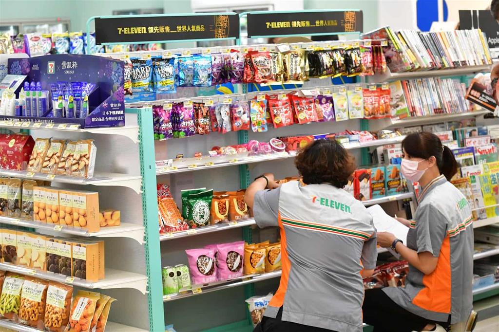 Re: [新聞] 台灣大賽／7-11加入轉播 全台小7獅隊主