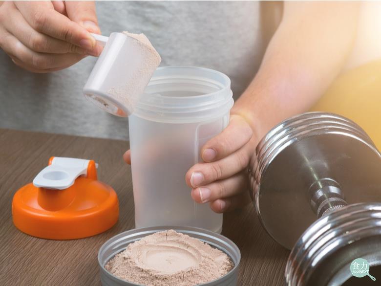 健身族戰友乳清蛋白 台灣品牌 戰神mars 討論度最高 巧克力口味擄獲網友 食力foodnext 食事求實的知識頻道